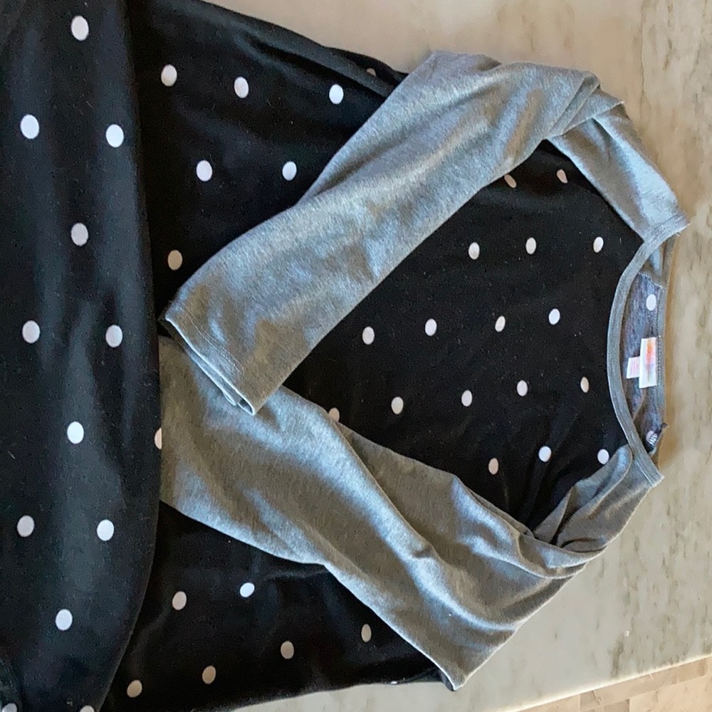 LuLaRoe Size M Baseball Tee